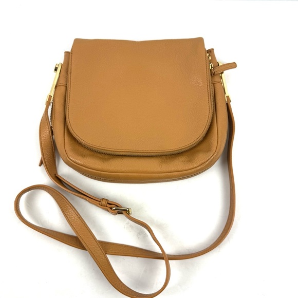 Vince Camuto Handbags - Vince Camuto Jax Crossbody Bag Honey Comb Tan Brown Leather Handbag Purse